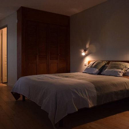 De L'Autre Cote Bed & Breakfast Garlin Luaran gambar