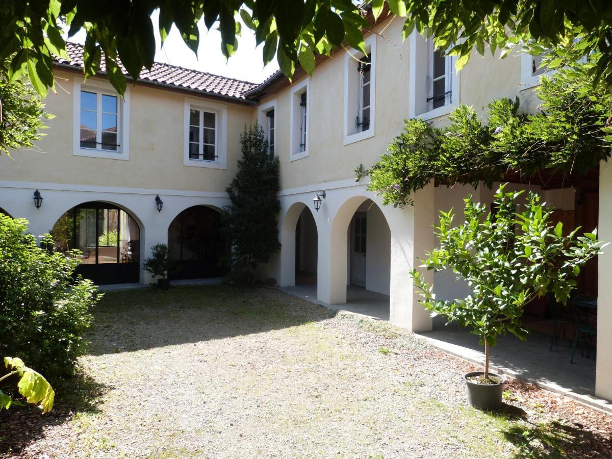 De L'Autre Cote Bed & Breakfast Garlin Luaran gambar